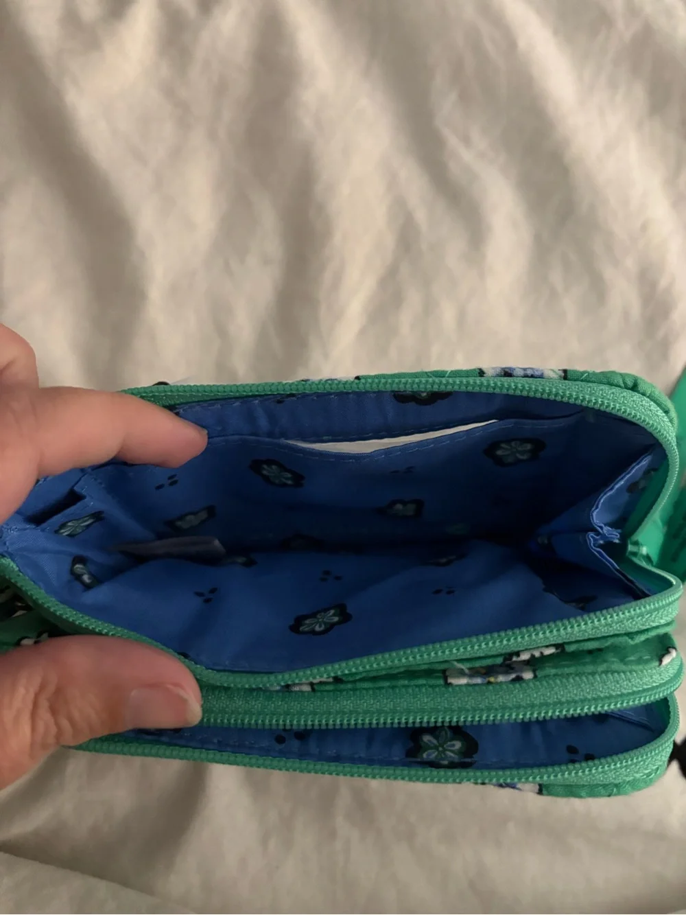 NWT-Vera Bradley Garden Green Leaf RFID Double Zip ID Wristlet/Wallet